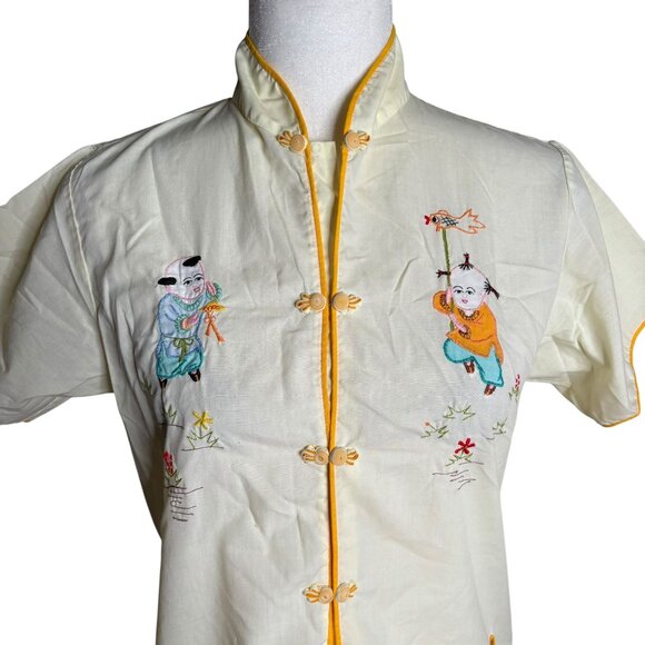 Vintage 70s Embroidered Chinese Short Sleeve Top Small Yellow Snaps Pockets - Picture 2 of 6